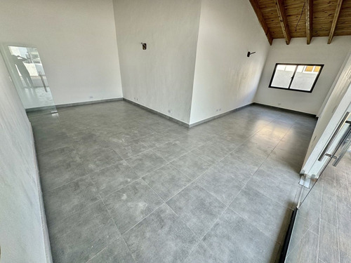 Apartamento Nuevo En Evaristo Morales