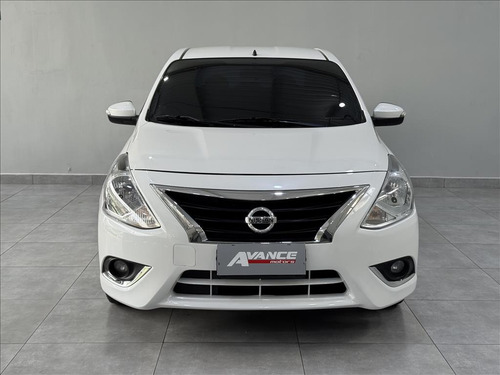 Nissan Versa 1.6 16V FLEXSTART UNIQUE 4P XTRONIC