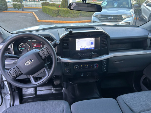 Ford F-150 4p XL Crew Cab 4x4 V6/3.3 Aut