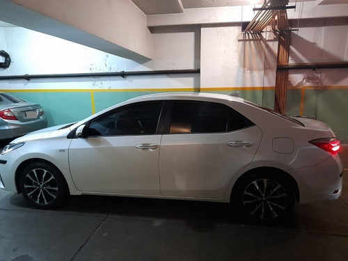 Imagen 4 de 16 de Toyota Corolla Motor 1.8 Seg Cvt Full 4 Puertas Blanco 2017