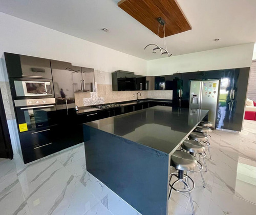 Hermosa Casa En Venta