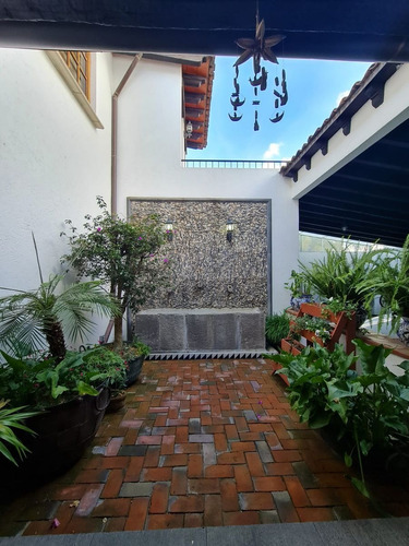 Imagen 14 de 23 de Casa En Venta En Bosques De Zerezotla , Zerezotla