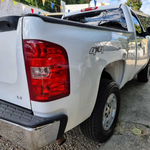 Imagen 4 de 6 de Chevrolet Silverado Lt