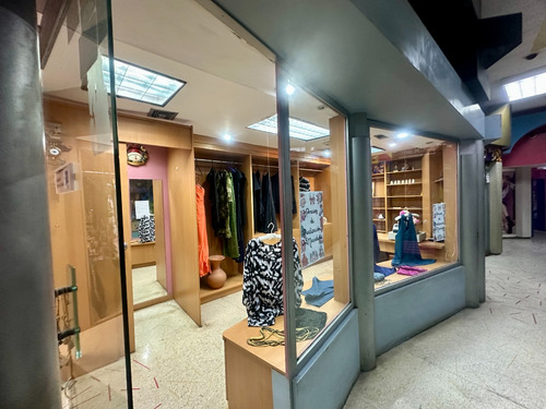 Se Alquila Local 56 Mts En El Comercial En El Centro Comercial Concresa Vi Mls 25-17961