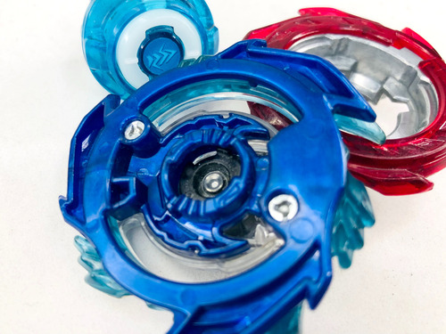 Beyblade Burst:: Strike God Valkyrie 6 Under Reboot (Usado)