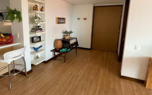 Rhbr-11676 Apartamento Piso Bajo (poblado , Los Balsos)