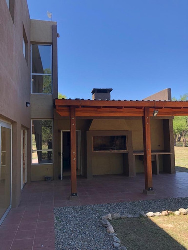 Imagen 6 de 30 de Moderna Casa De Diseño - Los Molles - Merlo San Luis