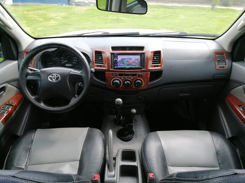 Toyota Hilux 2.500 Cc 4x4 Mt