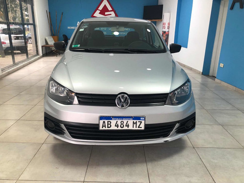 Imagen 3 de 9 de Volkswagen Gol Trend 1.6 Pack I 101cv 3p 2017