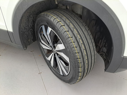 Volkswagen T-Cross 1.4 250 TSI TOTAL FLEX HIGHLINE AUTOMÁTICO