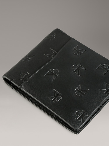Billetera Aop Emboss Bifold Negro Calvin Klein