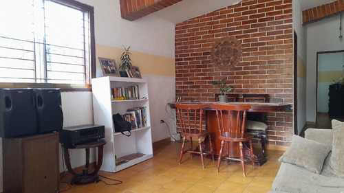 Imagen 2 de 15 de Hermosa Casa En Venta En El Piñal, El Limon. Maracay