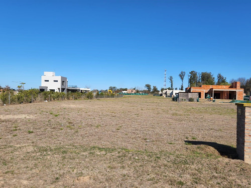 Terreno Lote  En Venta Ubicado En Los Juncos, Luján, G.b.a. Zona Oeste