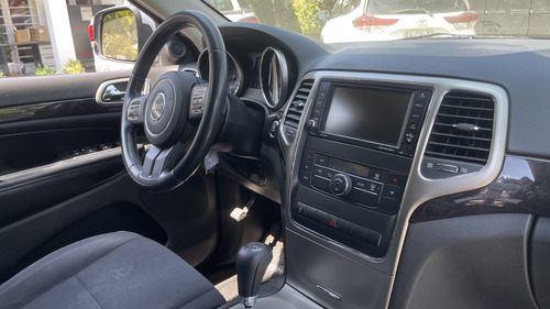 Jeep Grand Cherokee Laredo 4X2 3.6L