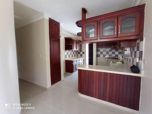 Vende Está Hermosa Vivienda De 1 Nivel Ubicada En Gurabo Con
