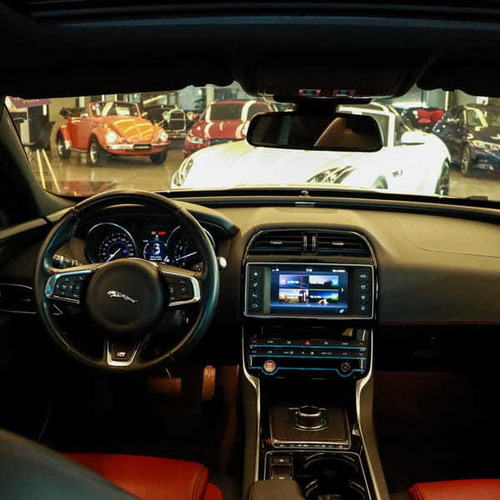 Imagem 13 de 15 de Jaguar Xe R-sport 2.0 Turbocharged Si4