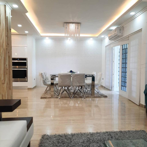 Imagen 5 de 14 de Mercedes Ochoa Vende Exclusivo Town House En San Diego Country Club, Hoyo 5. Con Acabados De Lujo 0412 4922225
