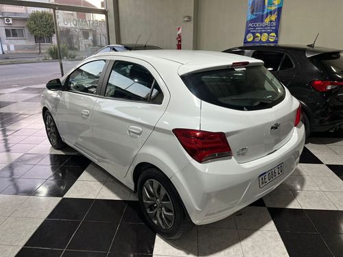 Chevrolet Onix 1.4 Black Edition 1.4