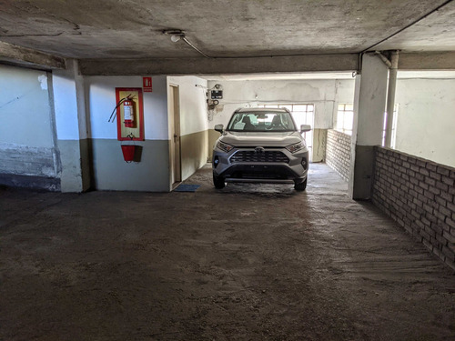 Imagen 17 de 27 de Venta Parking Y Oficinas Con Renta En Ciudad Vieja
