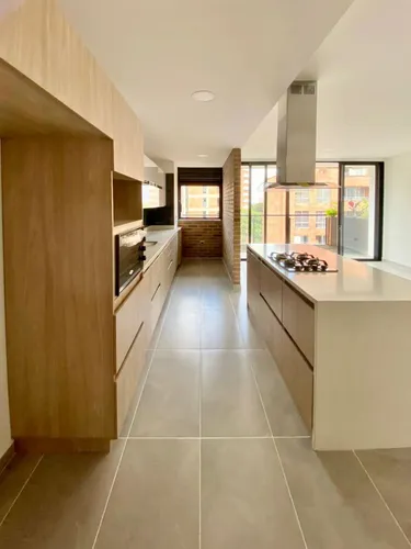 Apartamento En Venta En Conquistadores. Cod V11231