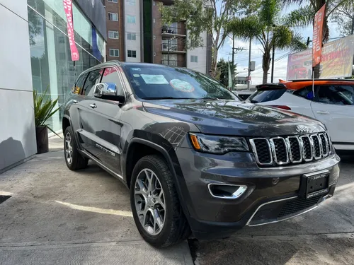 Jeep Grand Cherokee 5.7 Limited Lujo 4x4 At