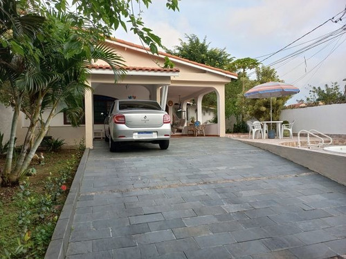 Imagem 2 de 30 de Casa Com Amplo Quintal E Piscina - Ca3651
