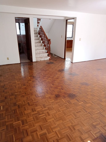 Casa En Excelente Ubicacion