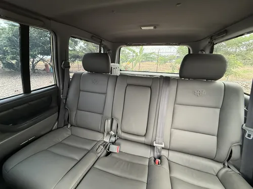 Toyota Sahara V6 4.7 Blindaje 2