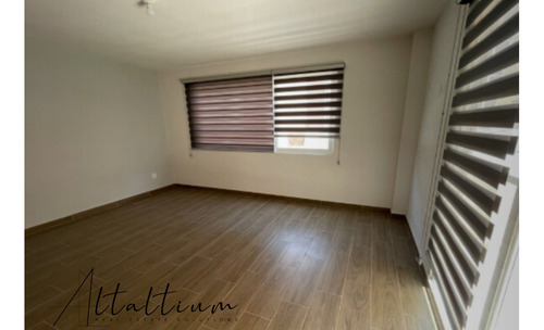 Casa En Venta, San Pedro Totoltepec Toluca Estado De México Ye05 -bc