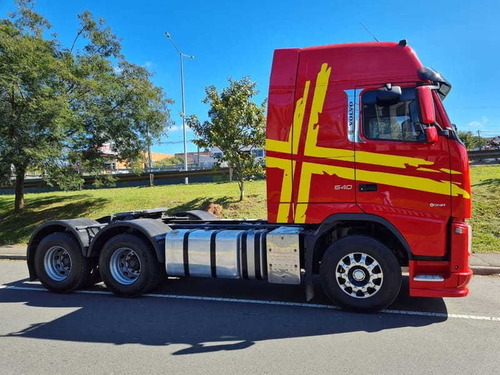 Imagem 8 de 13 de Volvo Fh 540 6x4 Traçado Ano 2014 Bug Leve Susp Mola