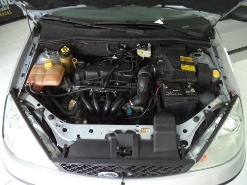 Imagem 8 de 9 de Fird Focus 1.6 Flex Zetec /carro Impecável C/ Baixo Km