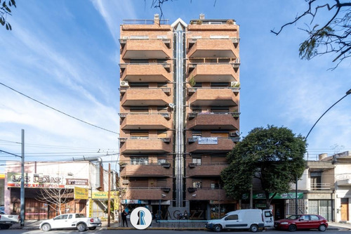 Imagen 1 de 22 de Vendo Semi Piso En Barrio General Paz 4 Dormitorios