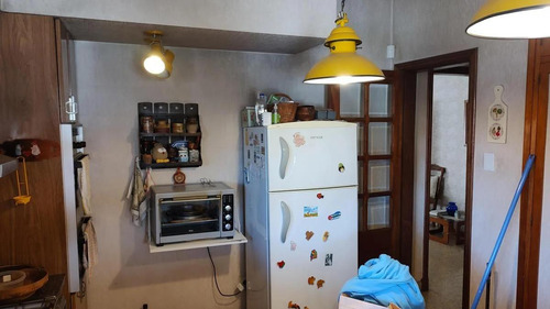 Casa En Venta - 4 Dormitorios 3 Baños - Cocheras - 350mts2 - Quilmes Oeste