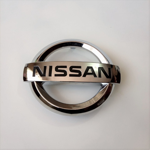 Emblema Versa Parrilla Nissan Logo 2015-2019 