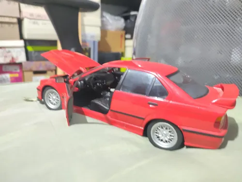Miniatura Bmw 318 E36 1:18 Ut Modela S/caixa S/basw | MercadoLivre