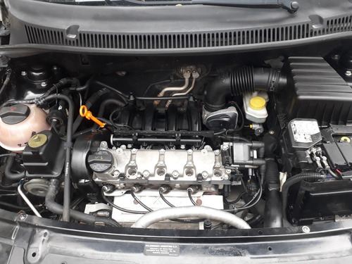 Volkswagen Suran 1.6 I Trendline 90b 2009