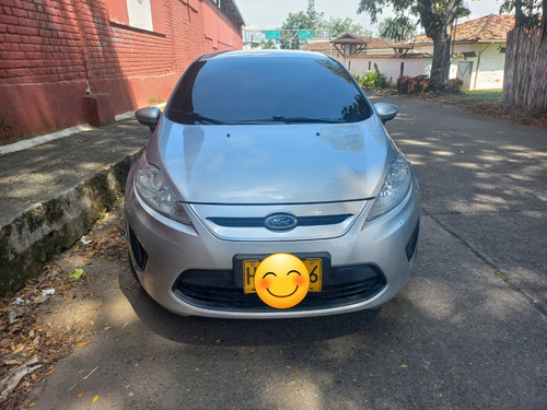 Ford Fiesta 1.6 Hatchback Mecánica