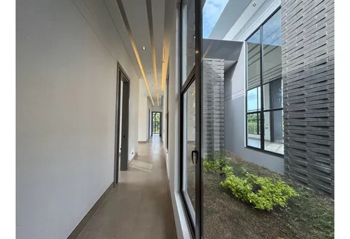 Casa De Lujo En Llanogrande En Arriendo