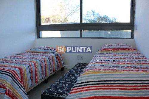Imagen 10 de 25 de Apartamento En Alquiler Playa Brava