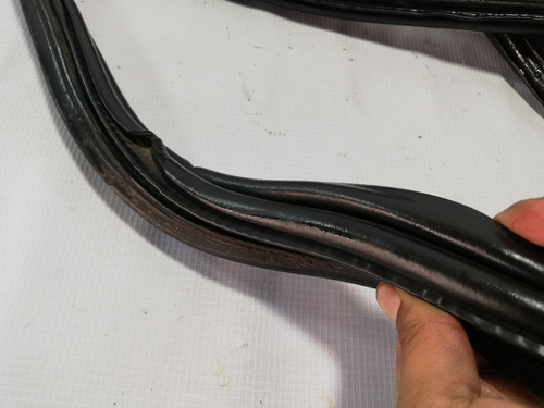 Hule Cajuela Dodge Dart 2.0 13-16 Original (Usado)