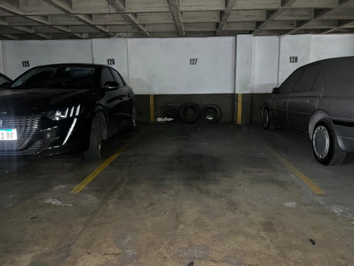 Cochera Venta La Plata Centro Cubierta