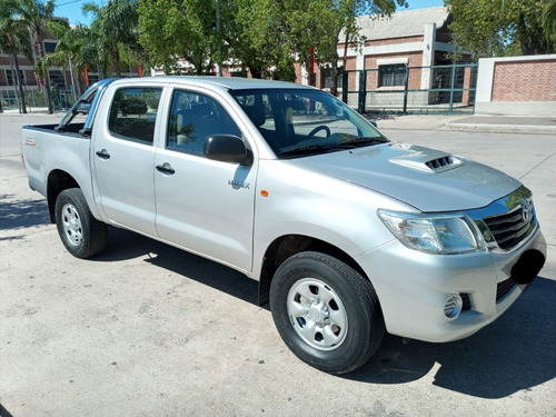 Toyota Hilux - Dx - Mot. 2.5 - 4x2 - Mod. 2012