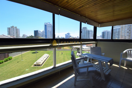 Apartamento En Brava, 2 Dormitorios Complejo Parquemar Center- Ref: 3803