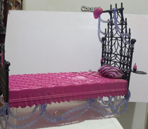 Monster High - Spectra Vondergeist - Cama - Floating Bed