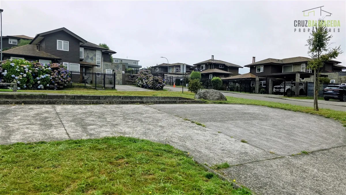 Imagen 1 de 30 de Casa En Venta De 5 Dorm. En Puerto Varas
