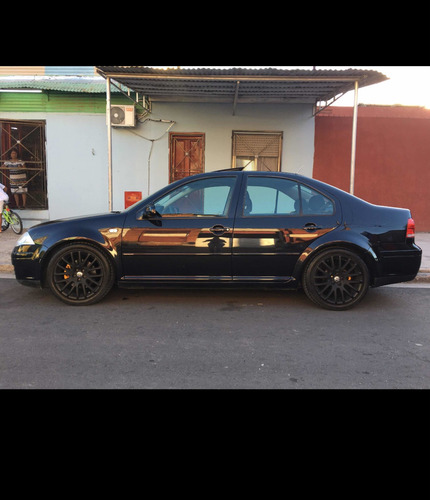 Volkswagen Bora 1.8 Highline T 180cv 2011