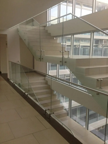 Oficina En Edificio Studio Office, Calle Baquedano.