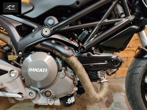 Ducati Monster 696 2010