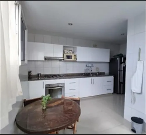 Cómodo Y Espacioso Apartamento De 120 Metros Como Nuevo, Con Dos Parqueaderos En Barrio Costa De Oro