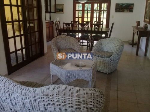 Imagen 2 de 21 de Maravillosa Casa De Dos Plantas En El Tesoro - La Barra